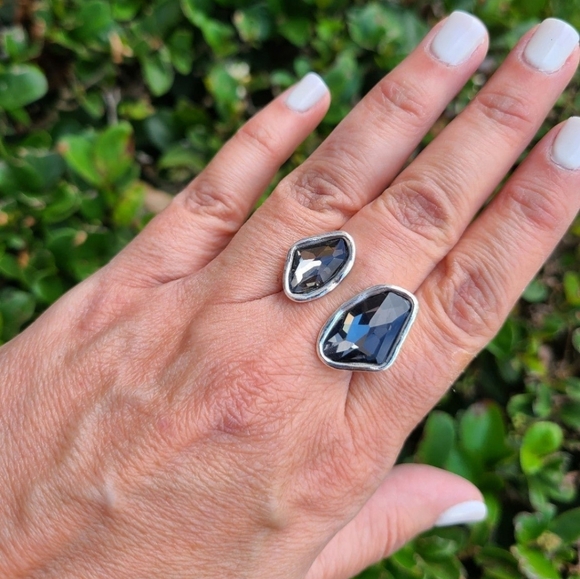 ALULAS • Boho ring with smoked gray crystal - Picture 3 of 8